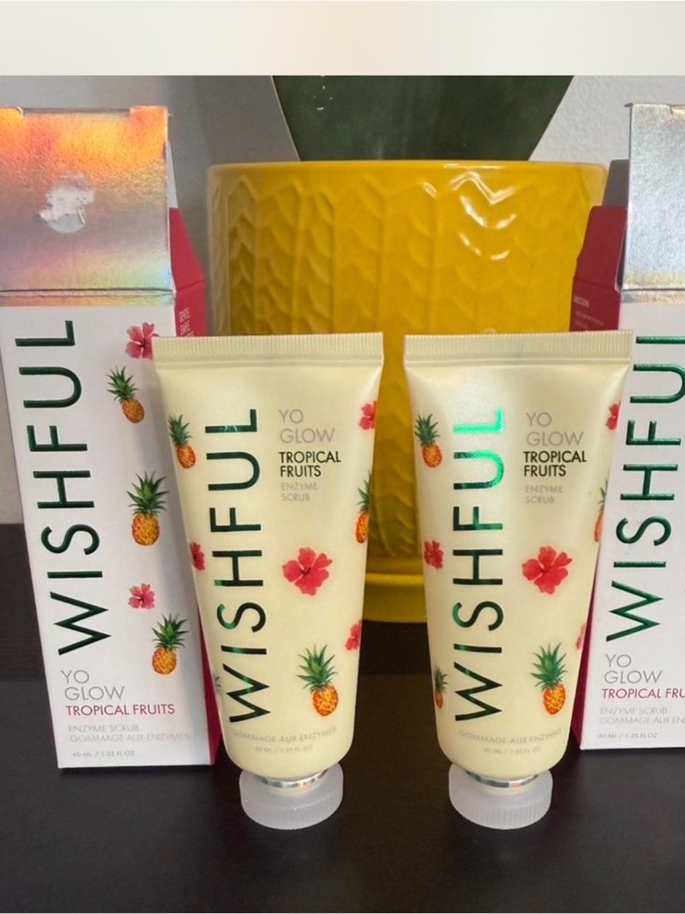 Huda beauty Wishful Yo Glow Tropical Fruits Enzyme Scrub - 2x NIB